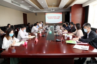 嘉興市委常委、統(tǒng)戰(zhàn)部部長李小平一行蒞臨景興紙業(yè)調(diào)研指導(dǎo)